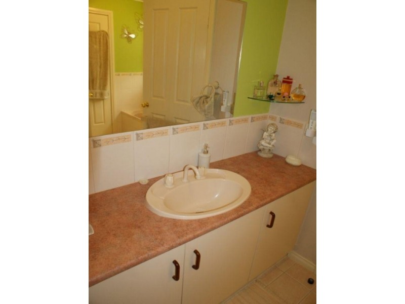 8B Silver Birch Drive, Murray Bridge SA 5253