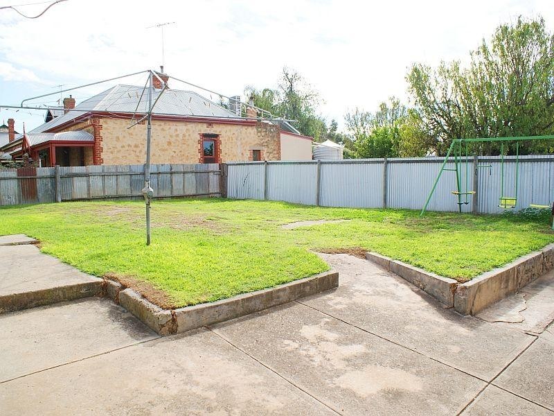 33 Clara Street, Murray Bridge SA 5253