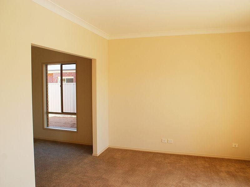 14 Mary Allan Court, Murray Bridge SA 5253