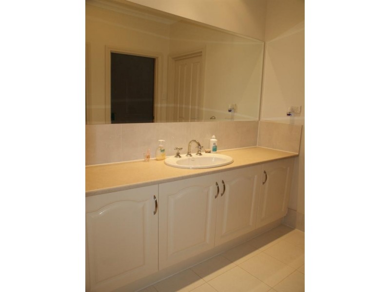 32 Loddon Road, Murray Bridge SA 5253