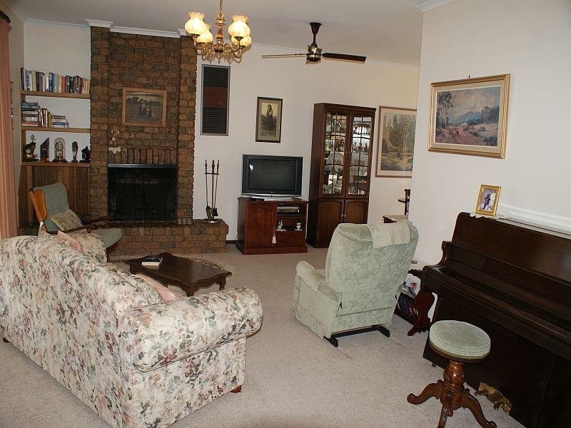 13 Raymond Road, Murray Bridge SA 5253