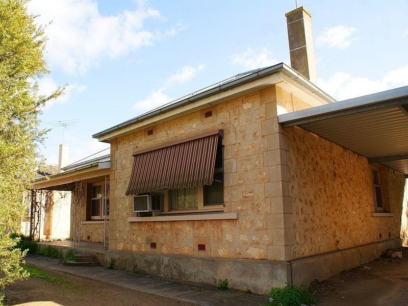89 Adelaide Road, Murray Bridge SA 5253
