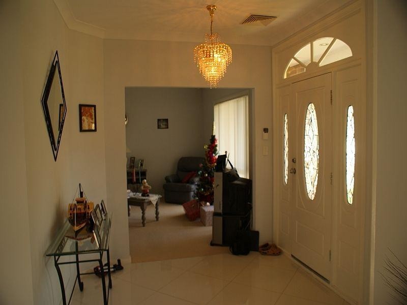 18 Riverglen Drive, White Sands SA 5253