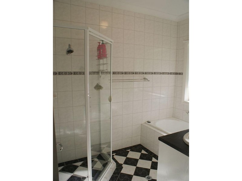 18 Riverglen Drive, White Sands SA 5253