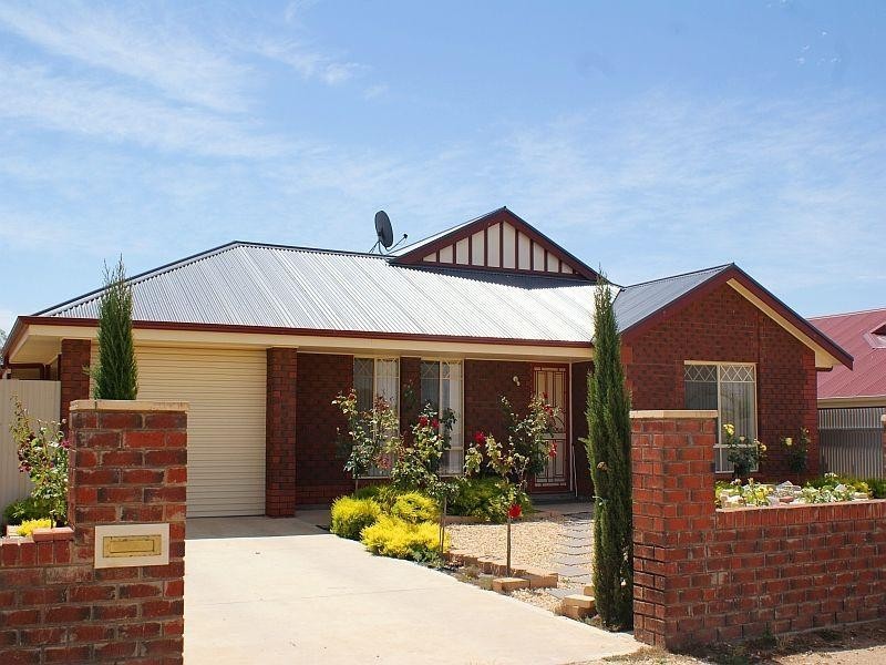9 Hume Avenue, Murray Bridge SA 5253
