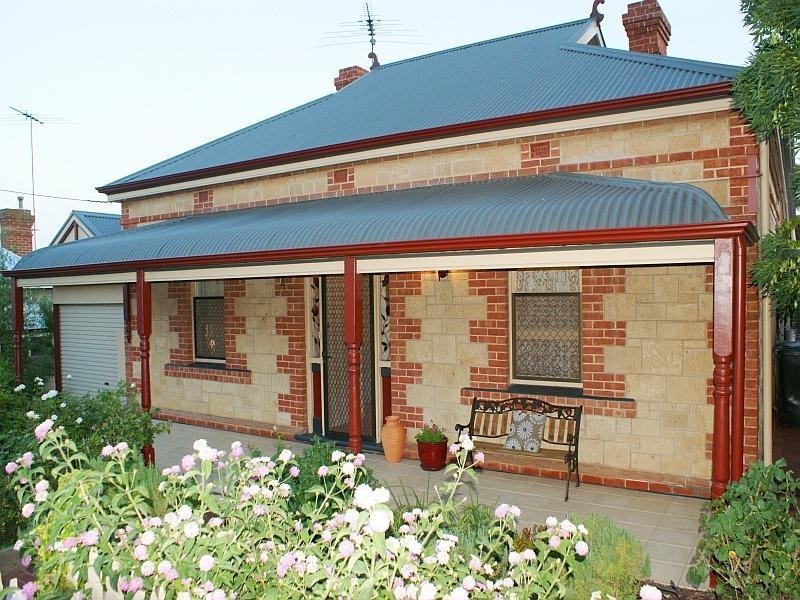 4 Marchand Street, Murray Bridge SA 5253