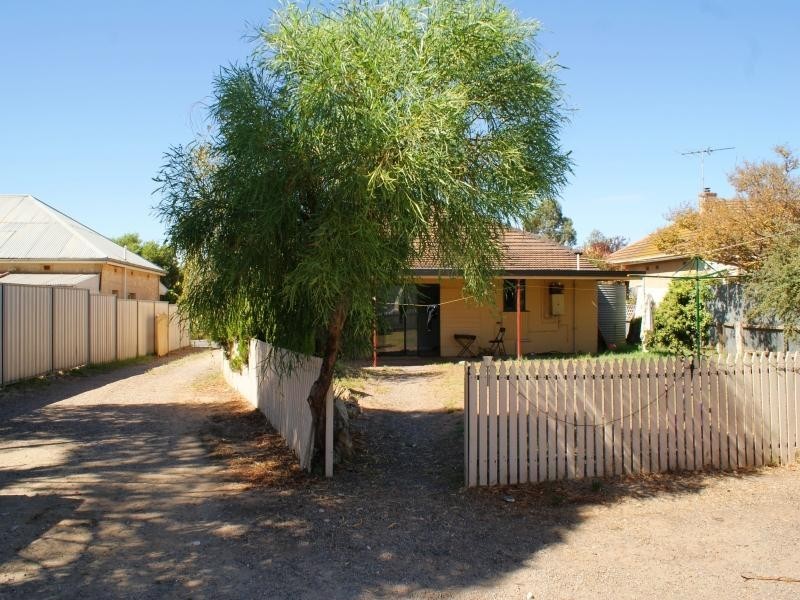 91 Adelaide Road, Murray Bridge SA 5253