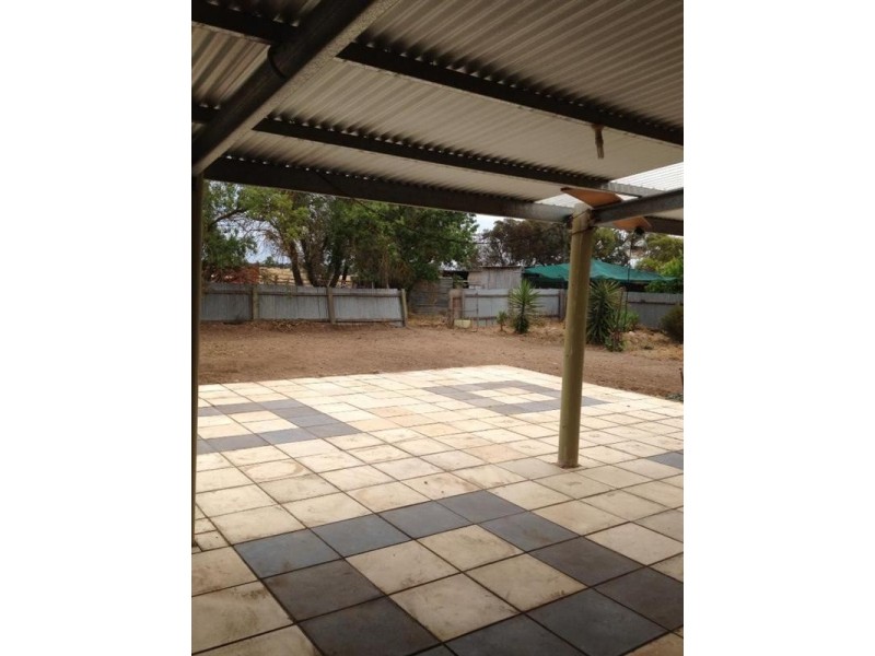 30 Hurtle Street, Woods Point SA 5253