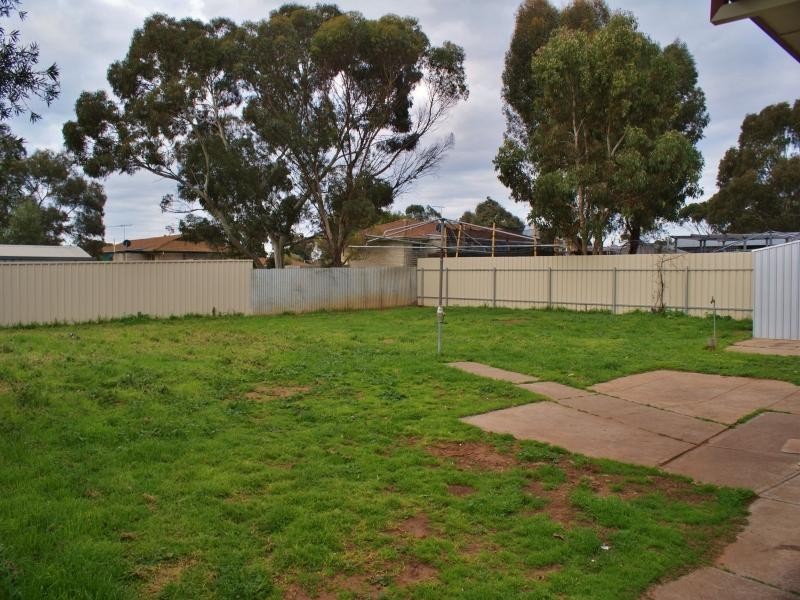 2 Owl Drive, Murray Bridge SA 5253