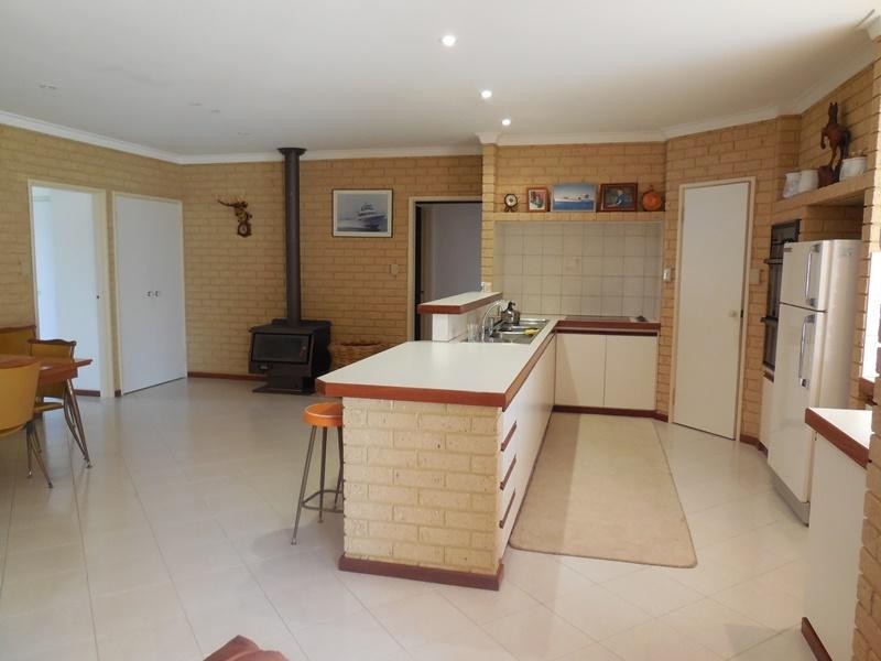 7 Mullins Way, Lancelin WA 6044