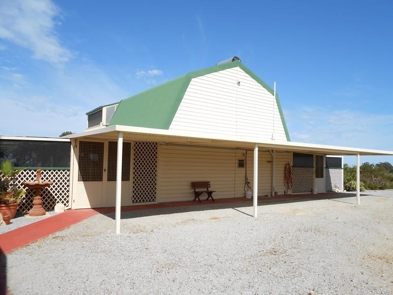 421 Ocean Farm Drive, Nilgen WA 6044