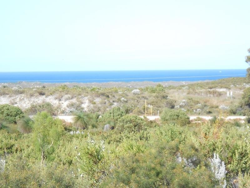 123 Sunset Court, Karakin WA 6044