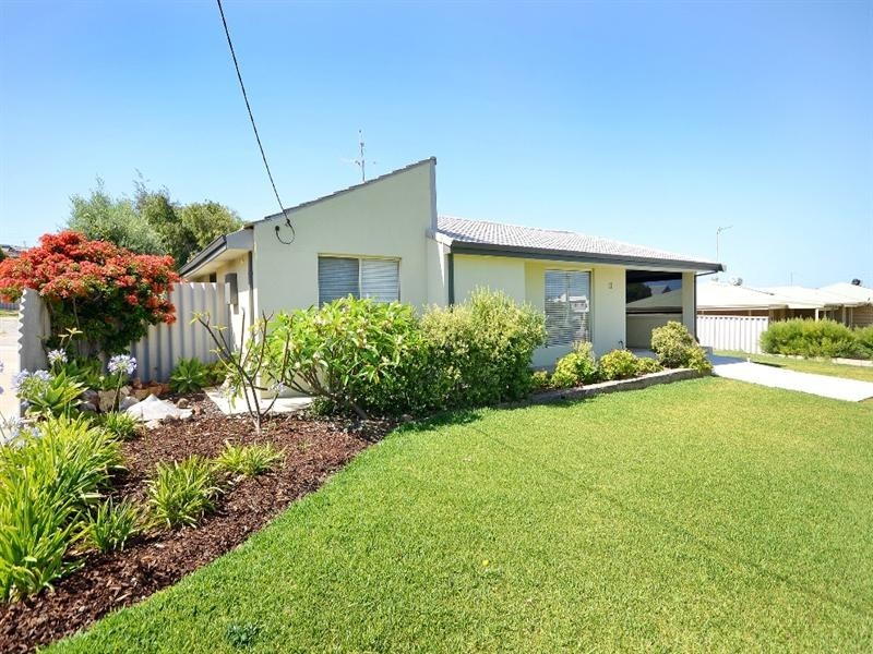 16 Wedge Street, Ledge Point WA 6043