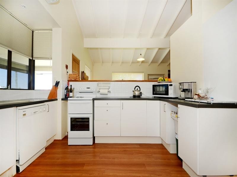 16 Wedge Street, Ledge Point WA 6043