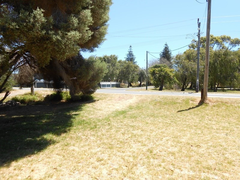 101 Gingin Road, Lancelin WA 6044