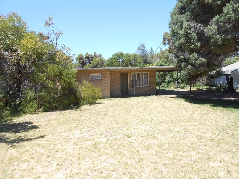 101 Gingin Road, Lancelin WA 6044