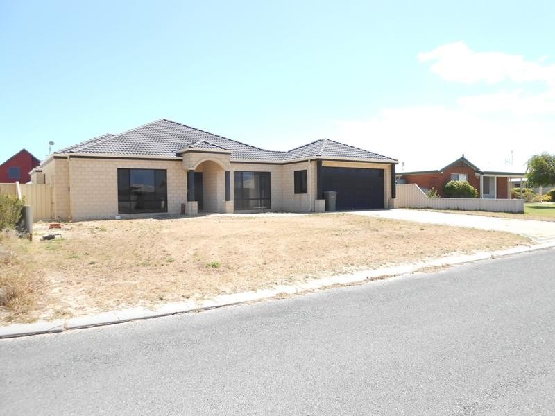 11 Thomas Place, Lancelin WA 6044
