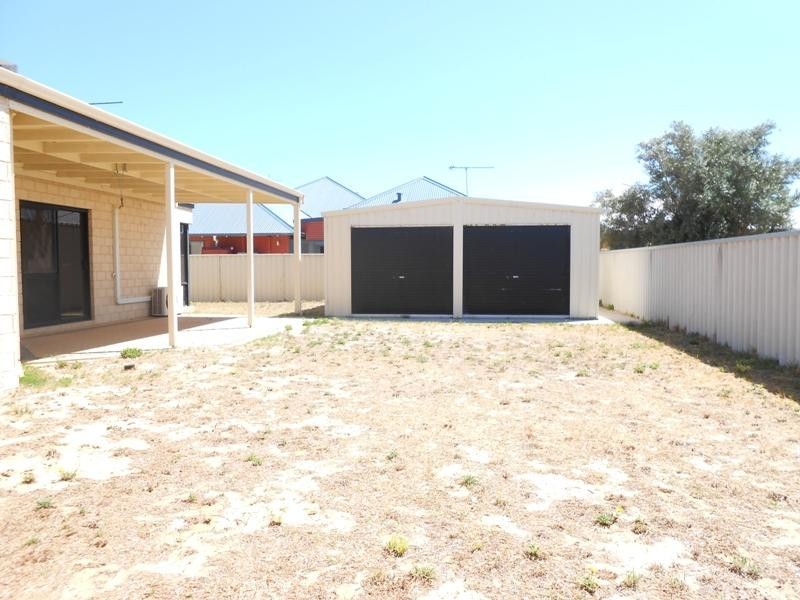 11 Thomas Place, Lancelin WA 6044