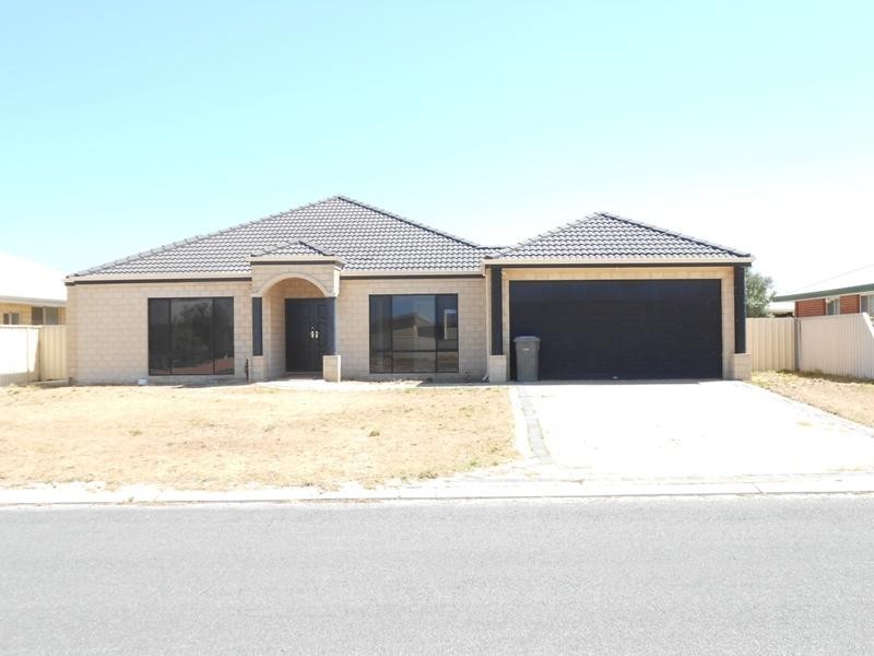 11 Thomas Place, Lancelin WA 6044