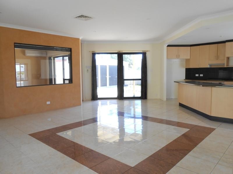 11 Thomas Place, Lancelin WA 6044