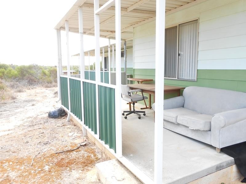 661 Ocean Farm Drive, Nilgen WA 6044