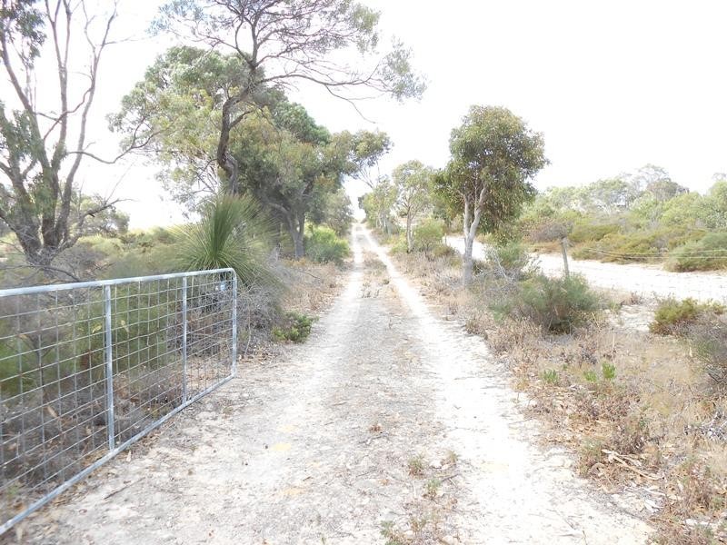 661 Ocean Farm Drive, Nilgen WA 6044