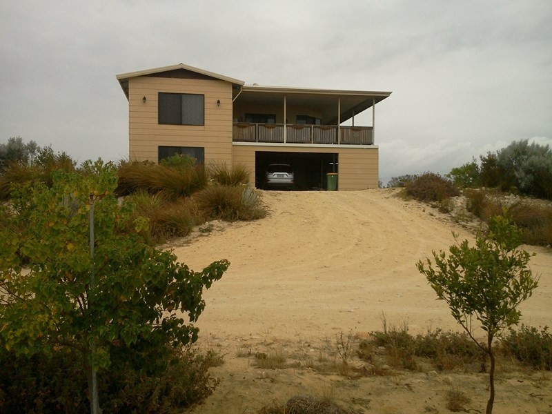 9 Redheart Court, Lancelin WA 6044