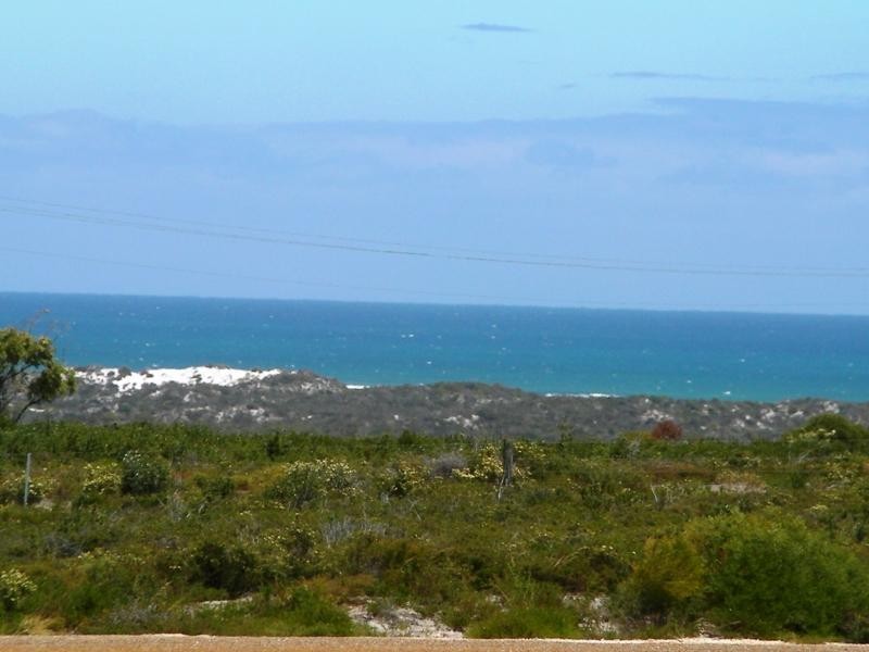 305 Pindari Place, Karakin WA 6044