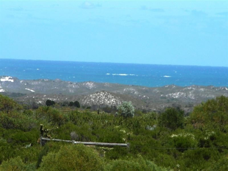 305 Pindari Place, Karakin WA 6044