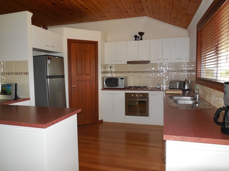 18 Olive Grove, Karakin WA 6044