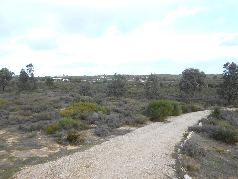 18 Olive Grove, Karakin WA 6044