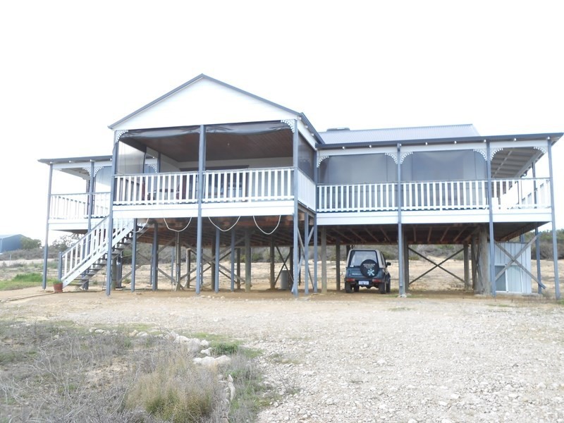 18 Olive Grove, Karakin WA 6044