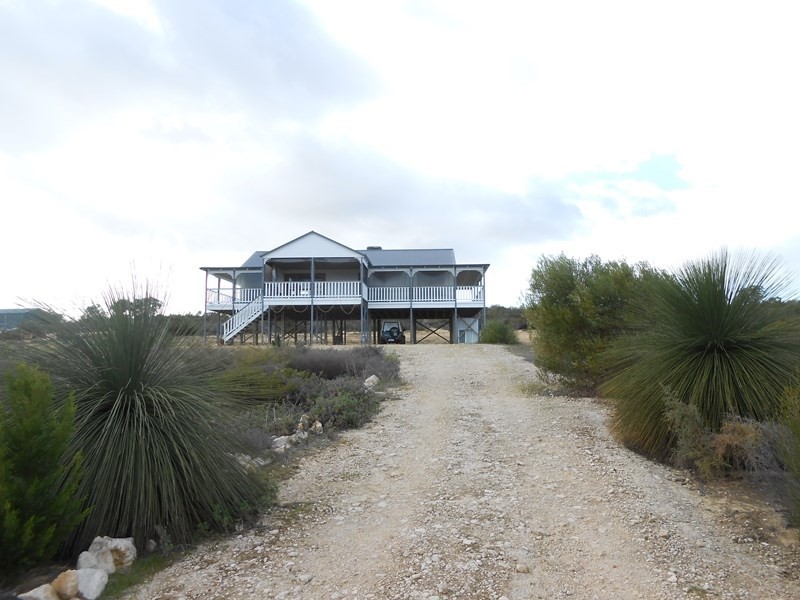 18 Olive Grove, Karakin WA 6044