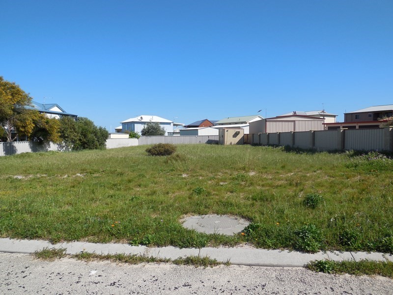 38 Lucraft Loop, Ledge Point WA 6043