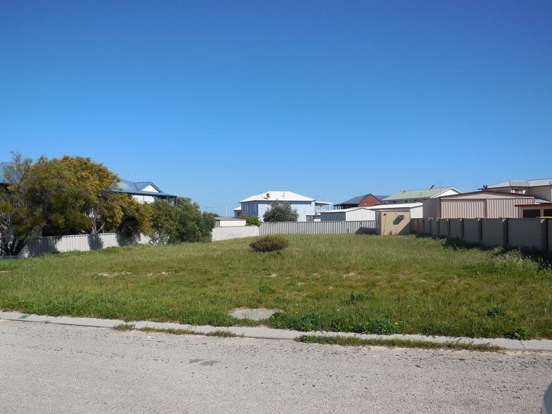 38 Lucraft Loop, Ledge Point WA 6043