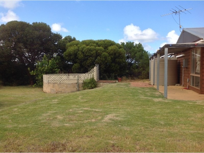 18 Redheart Court, Lancelin WA 6044