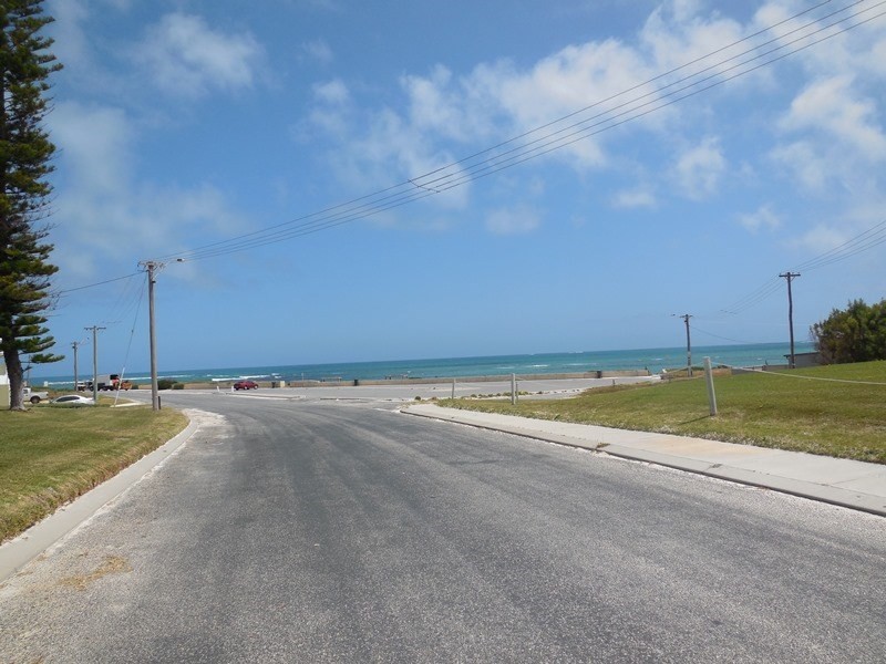 34 Ammon Avenue, Ledge Point WA 6043