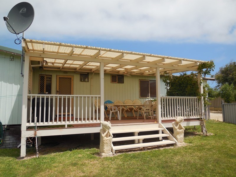 34 Ammon Avenue, Ledge Point WA 6043