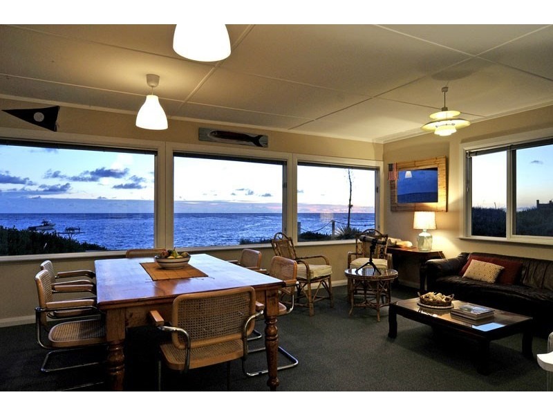 23 De Burgh Street, Ledge Point WA 6043