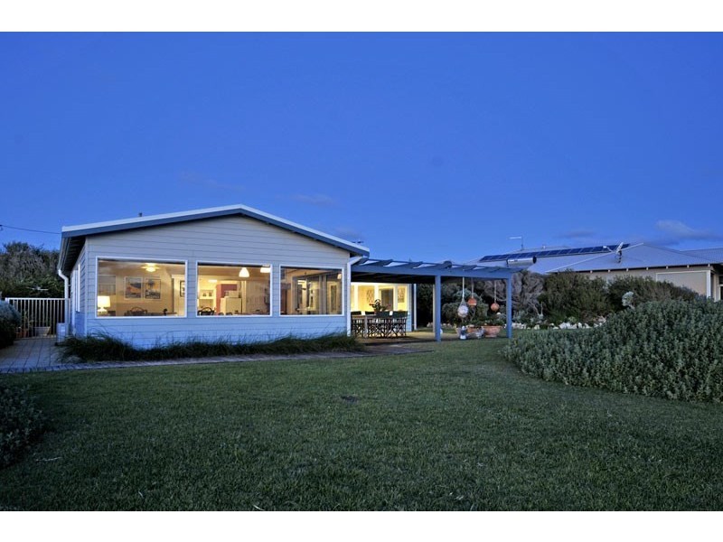 23 De Burgh Street, Ledge Point WA 6043