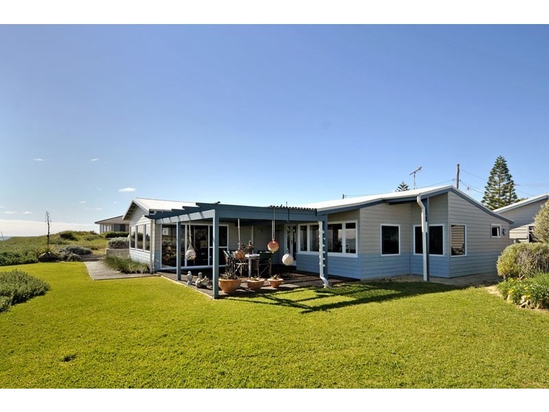 23 De Burgh Street, Ledge Point WA 6043