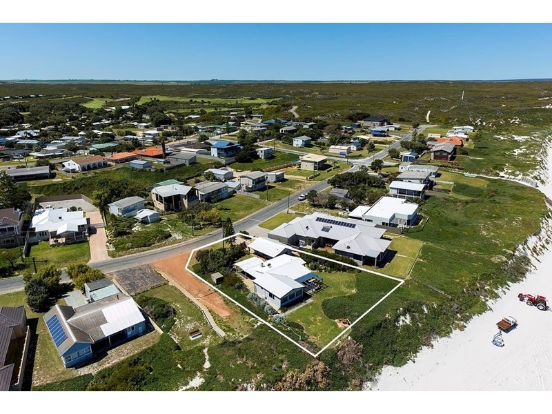 23 De Burgh Street, Ledge Point WA 6043