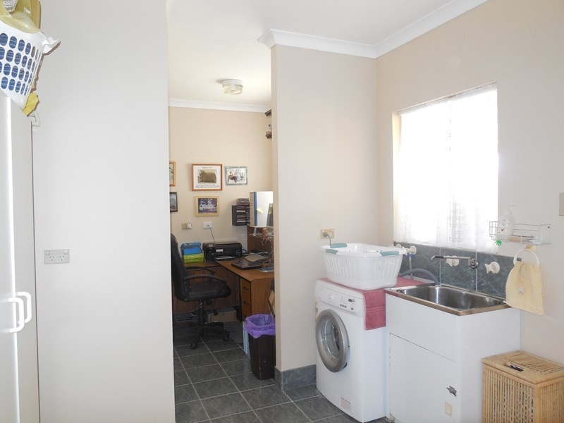 80 Banksia Way, Nilgen WA 6044