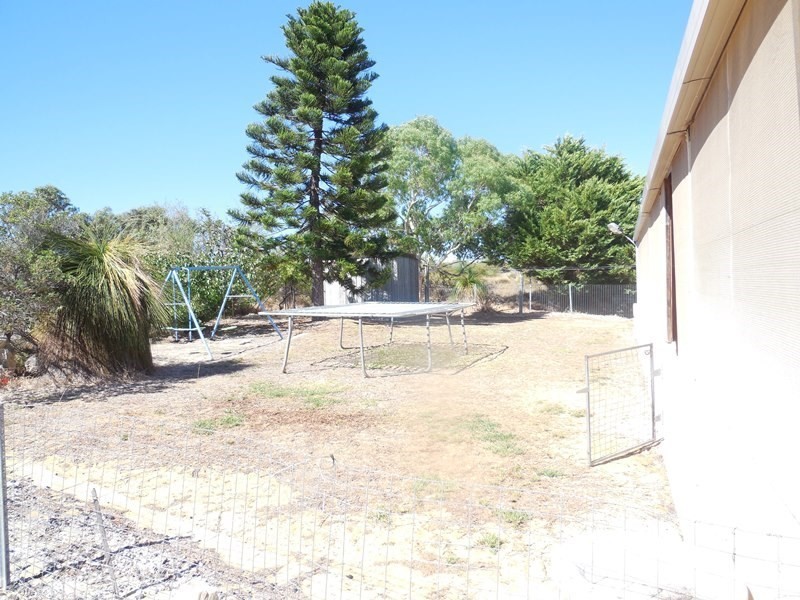 80 Banksia Way, Nilgen WA 6044