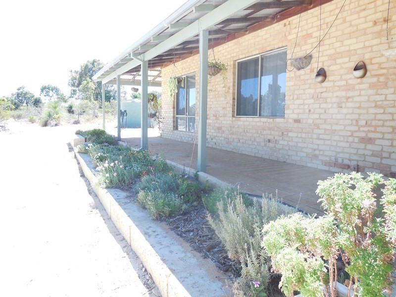 80 Banksia Way, Nilgen WA 6044