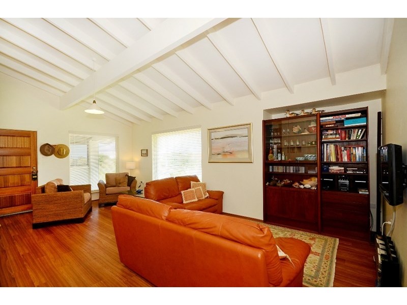 16 Wedge Street, Ledge Point WA 6043