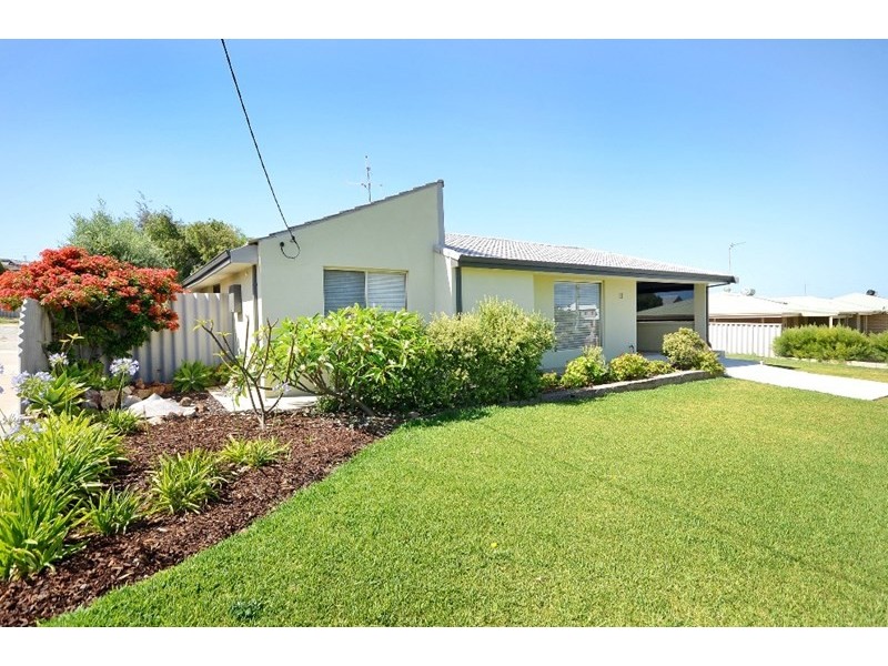 16 Wedge Street, Ledge Point WA 6043