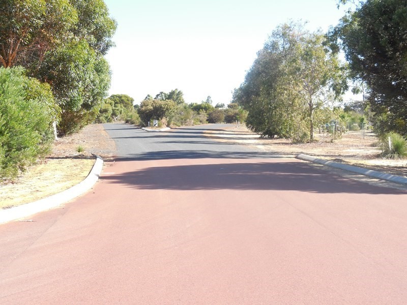 204 Olive Grove, Karakin WA 6044