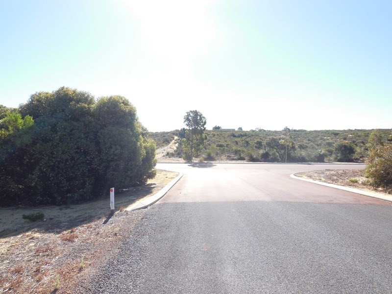 204 Olive Grove, Karakin WA 6044