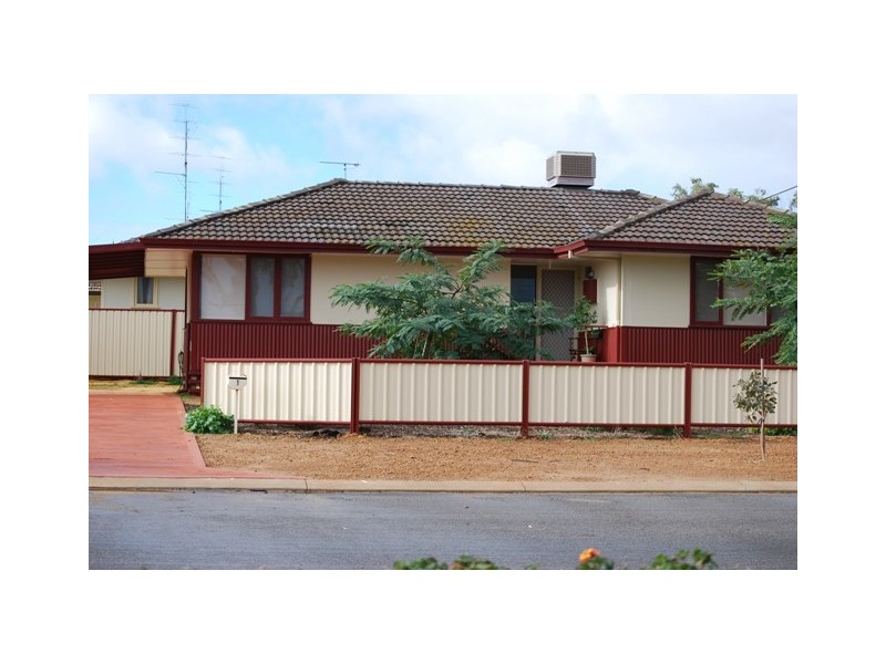 1 Nugent Street, Wongan Hills WA 6603